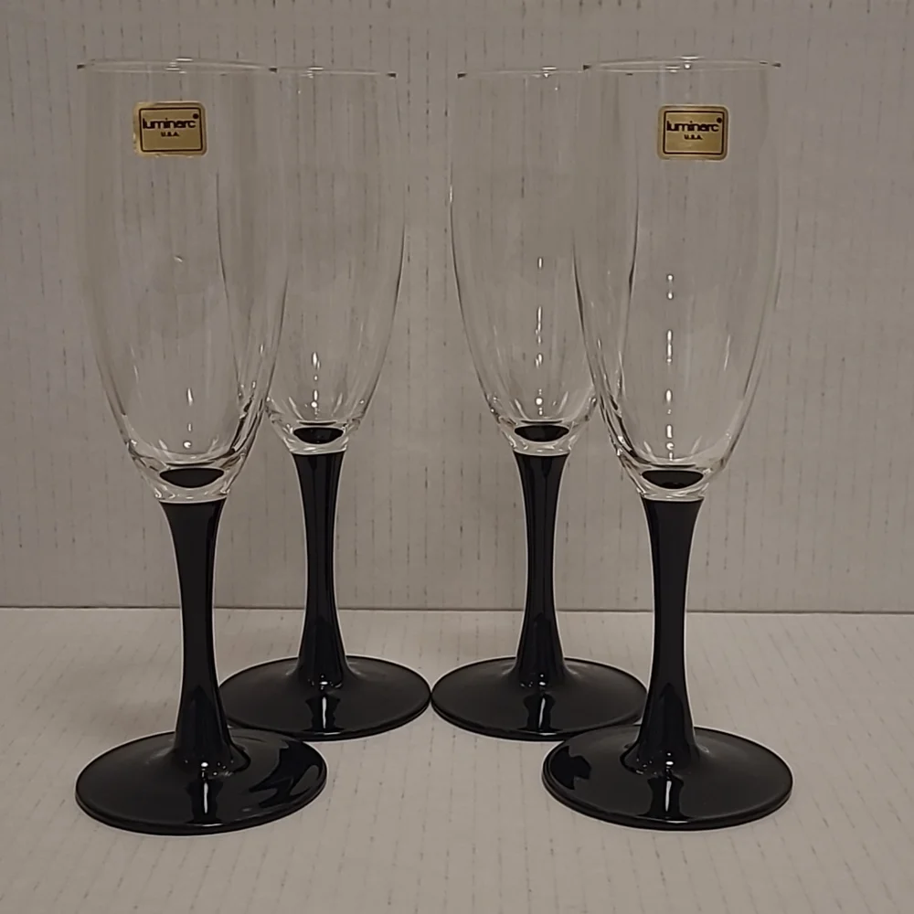 Set of 4 Luminarc Crystal Black Stemmed Champagne Glasses